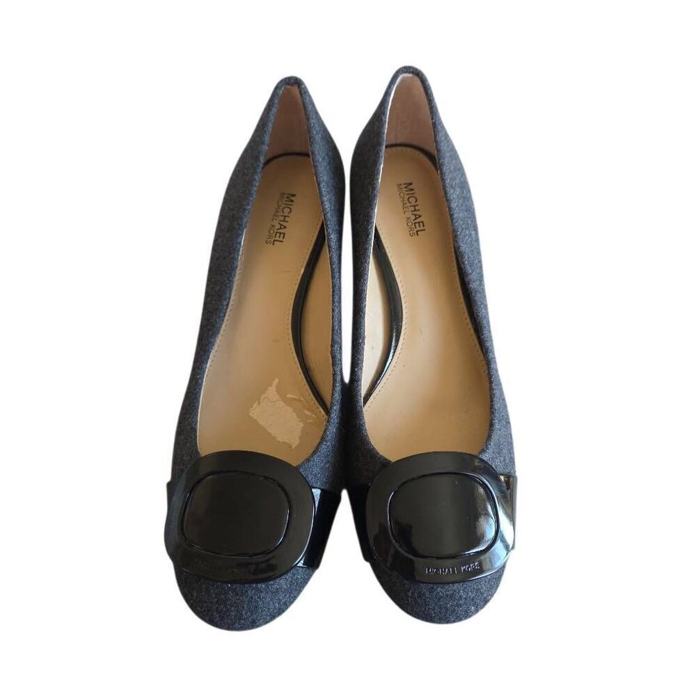 Michael Kors womens Sz 8 dark gray black pauline flex pumps 2" flaw